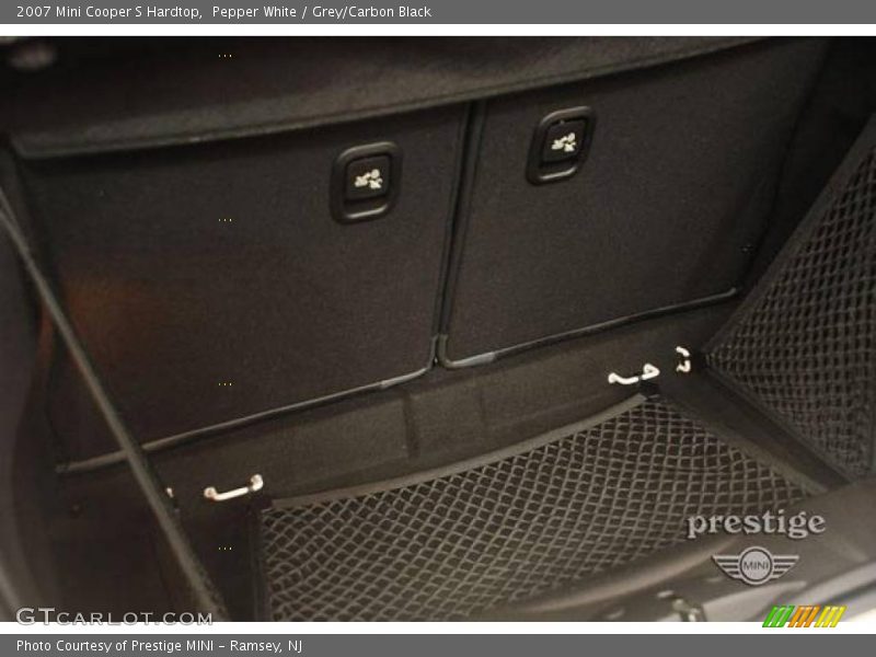 Pepper White / Grey/Carbon Black 2007 Mini Cooper S Hardtop
