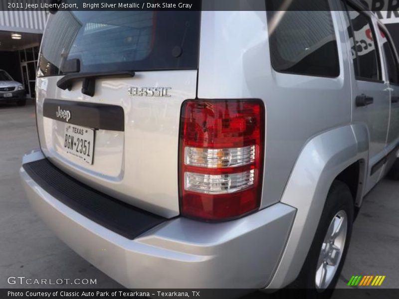 Bright Silver Metallic / Dark Slate Gray 2011 Jeep Liberty Sport