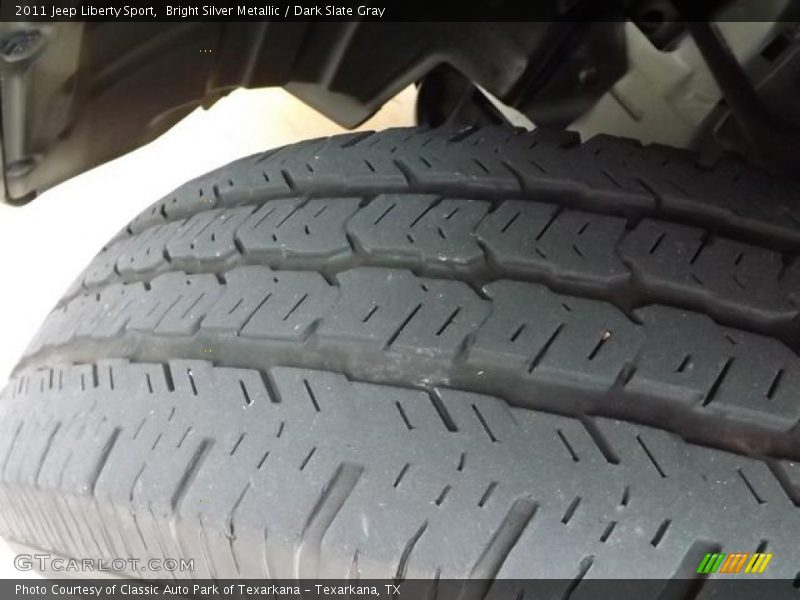Bright Silver Metallic / Dark Slate Gray 2011 Jeep Liberty Sport