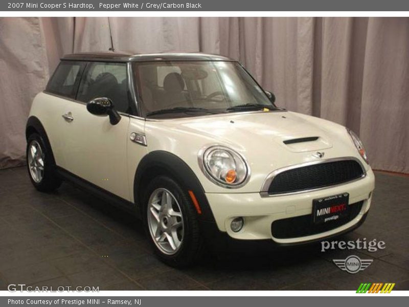 Pepper White / Grey/Carbon Black 2007 Mini Cooper S Hardtop