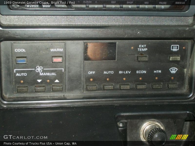Controls of 1989 Corvette Coupe