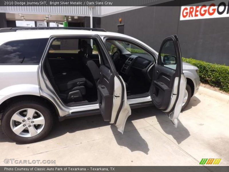 Bright Silver Metallic / Dark Slate Gray 2010 Dodge Journey SXT