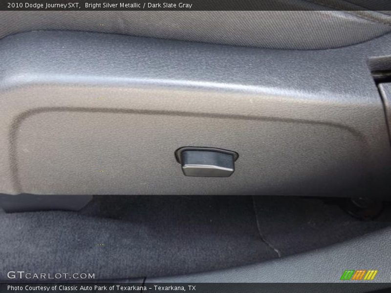 Bright Silver Metallic / Dark Slate Gray 2010 Dodge Journey SXT