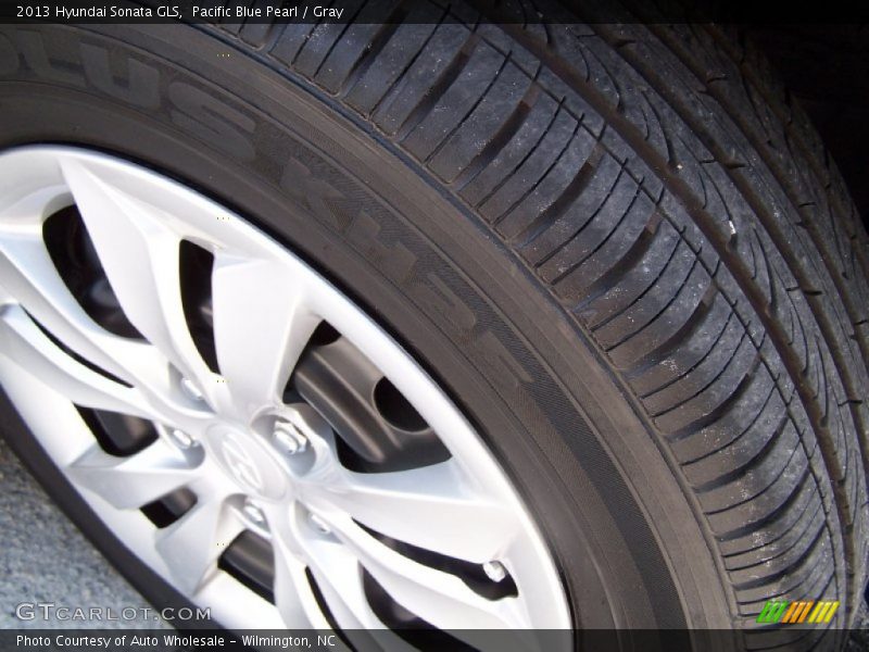 Pacific Blue Pearl / Gray 2013 Hyundai Sonata GLS