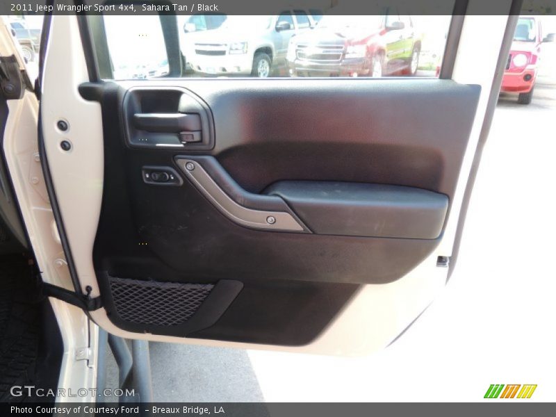 Sahara Tan / Black 2011 Jeep Wrangler Sport 4x4