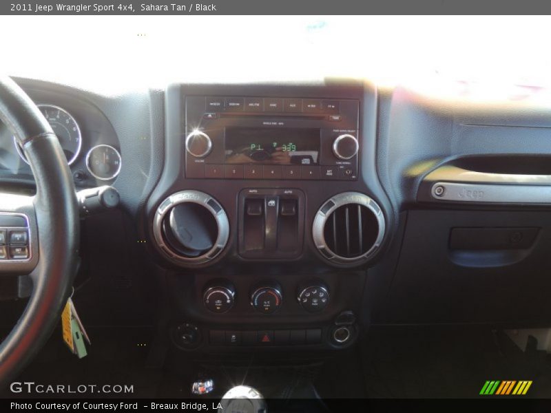 Sahara Tan / Black 2011 Jeep Wrangler Sport 4x4