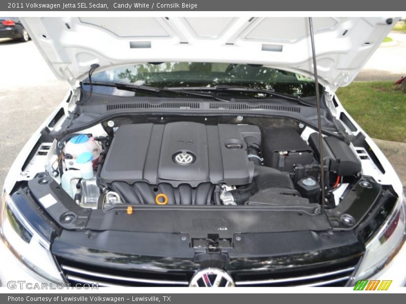 Candy White / Cornsilk Beige 2011 Volkswagen Jetta SEL Sedan
