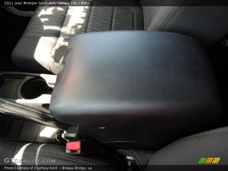 Sahara Tan / Black 2011 Jeep Wrangler Sport 4x4