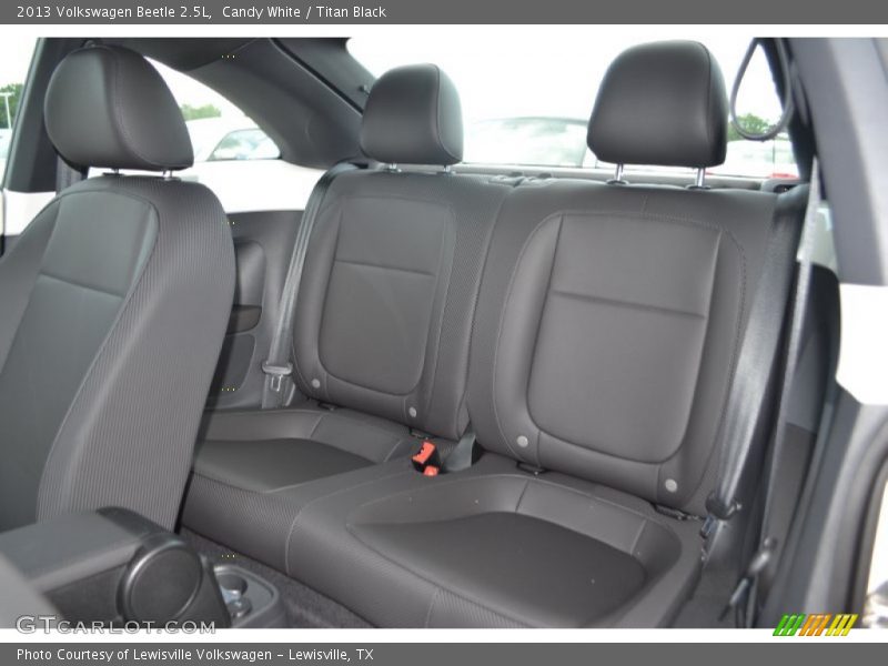 Candy White / Titan Black 2013 Volkswagen Beetle 2.5L