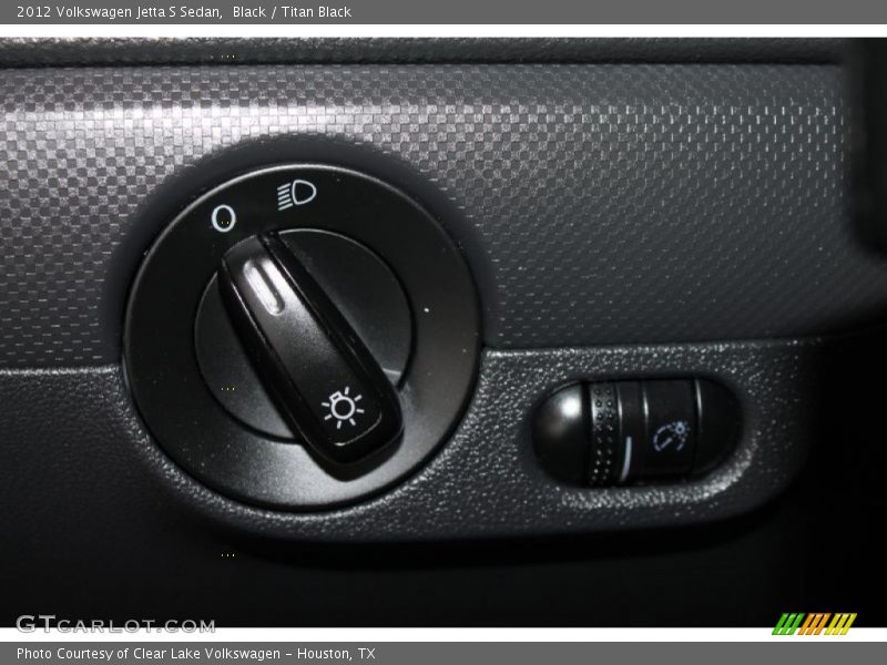 Black / Titan Black 2012 Volkswagen Jetta S Sedan
