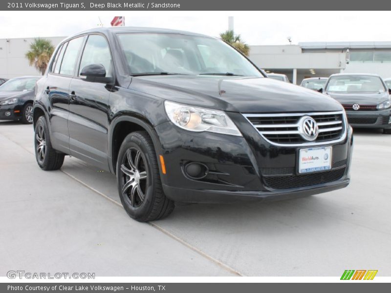 Deep Black Metallic / Sandstone 2011 Volkswagen Tiguan S