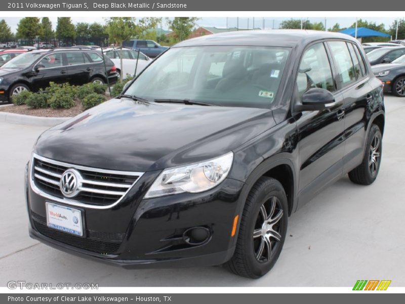 Deep Black Metallic / Sandstone 2011 Volkswagen Tiguan S