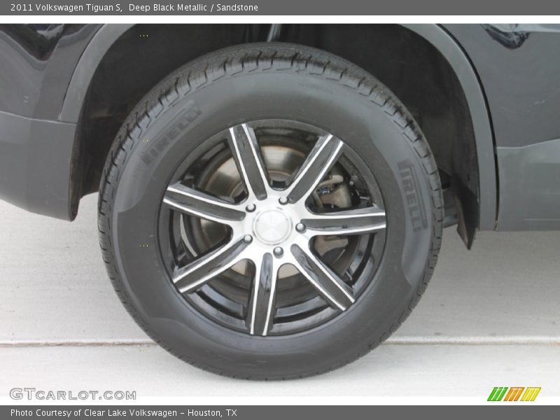 Deep Black Metallic / Sandstone 2011 Volkswagen Tiguan S