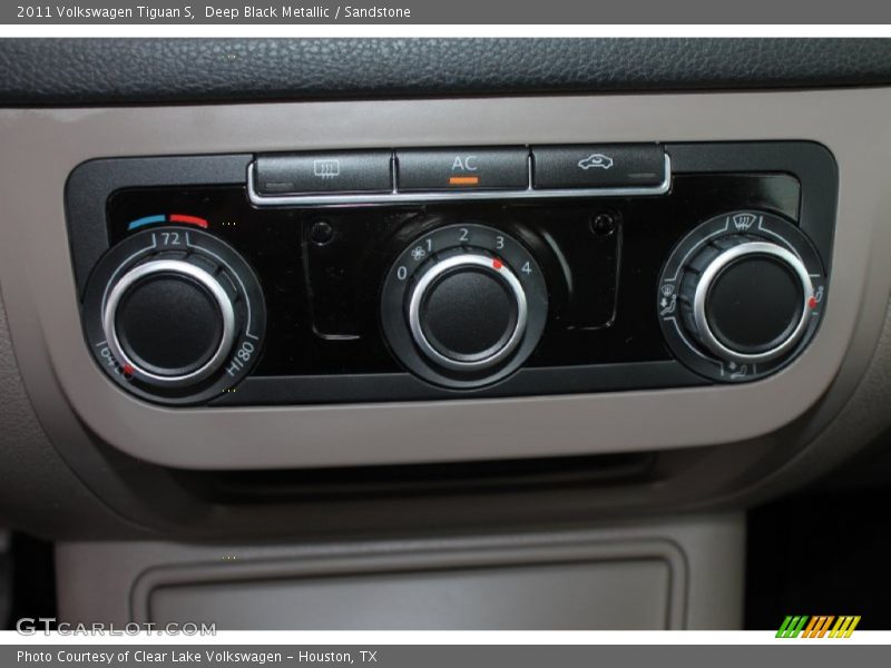 Deep Black Metallic / Sandstone 2011 Volkswagen Tiguan S