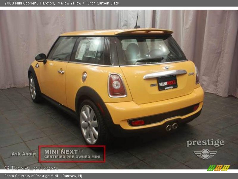 Mellow Yellow / Punch Carbon Black 2008 Mini Cooper S Hardtop