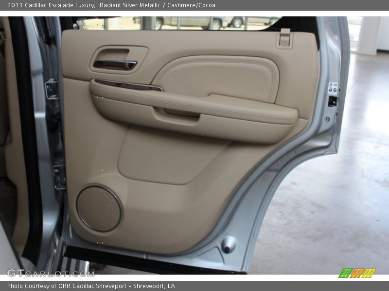 Radiant Silver Metallic / Cashmere/Cocoa 2013 Cadillac Escalade Luxury