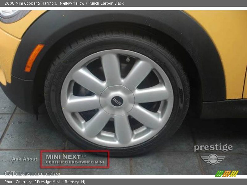Mellow Yellow / Punch Carbon Black 2008 Mini Cooper S Hardtop