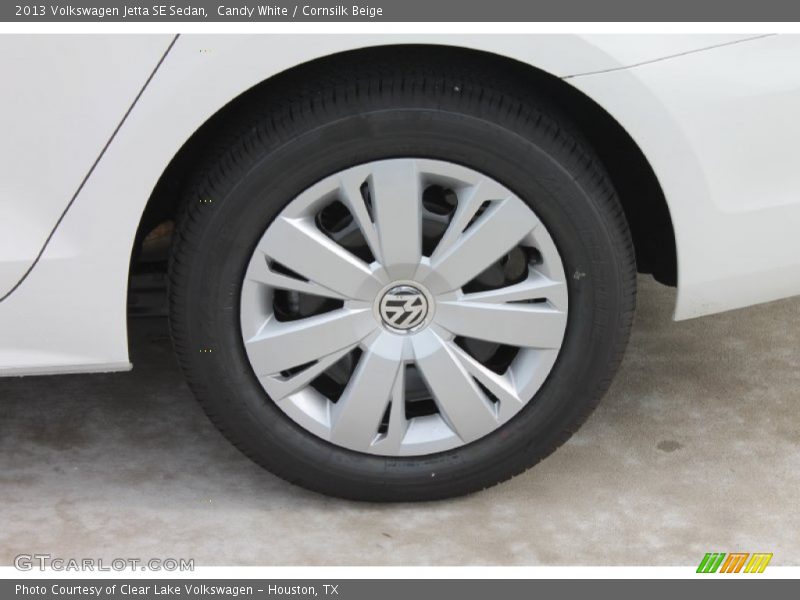 Candy White / Cornsilk Beige 2013 Volkswagen Jetta SE Sedan