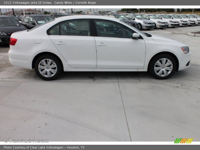 Candy White / Cornsilk Beige 2013 Volkswagen Jetta SE Sedan