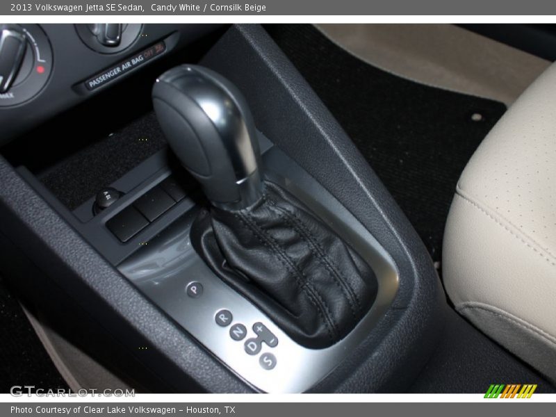 Candy White / Cornsilk Beige 2013 Volkswagen Jetta SE Sedan