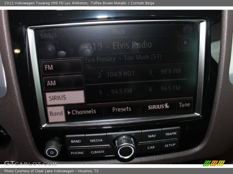 Toffee Brown Metallic / Cornsilk Beige 2013 Volkswagen Touareg VR6 FSI Lux 4XMotion