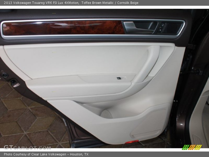 Toffee Brown Metallic / Cornsilk Beige 2013 Volkswagen Touareg VR6 FSI Lux 4XMotion