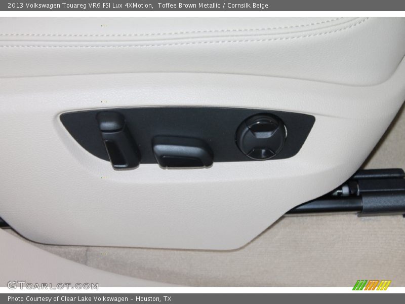 Toffee Brown Metallic / Cornsilk Beige 2013 Volkswagen Touareg VR6 FSI Lux 4XMotion