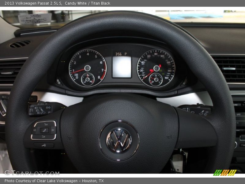 Candy White / Titan Black 2013 Volkswagen Passat 2.5L S