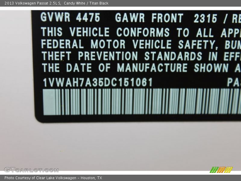 Candy White / Titan Black 2013 Volkswagen Passat 2.5L S