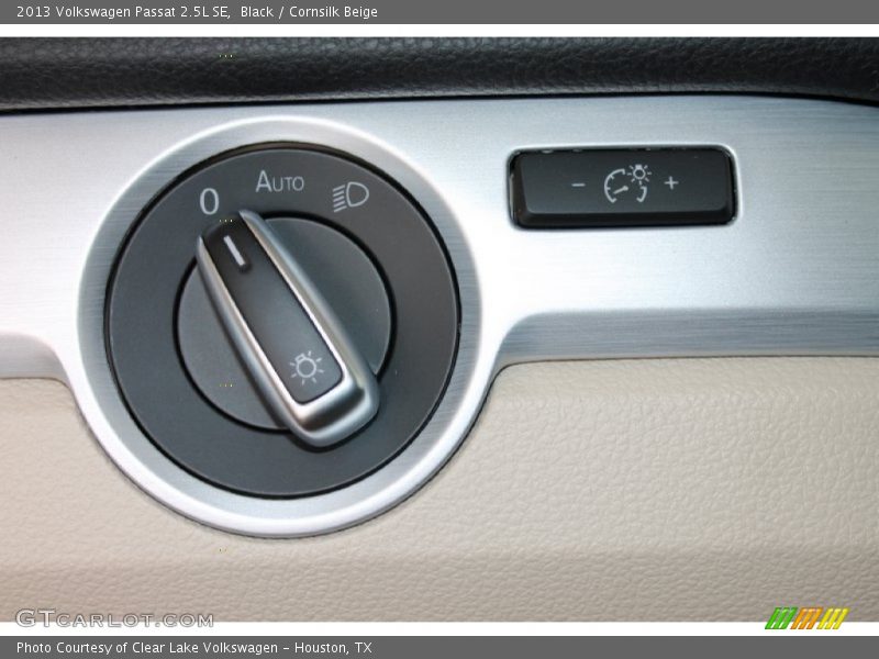 Black / Cornsilk Beige 2013 Volkswagen Passat 2.5L SE