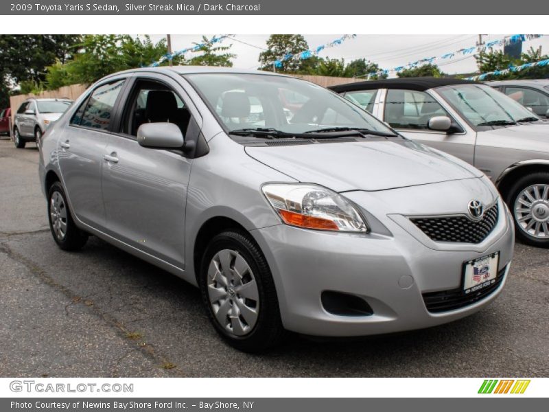 Silver Streak Mica / Dark Charcoal 2009 Toyota Yaris S Sedan