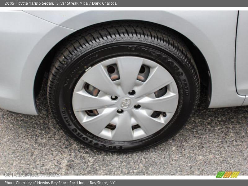 Silver Streak Mica / Dark Charcoal 2009 Toyota Yaris S Sedan