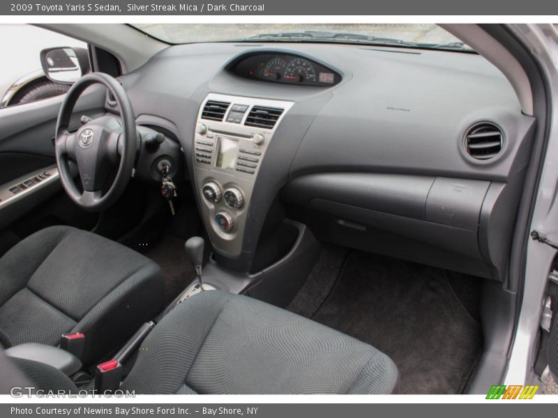 Silver Streak Mica / Dark Charcoal 2009 Toyota Yaris S Sedan