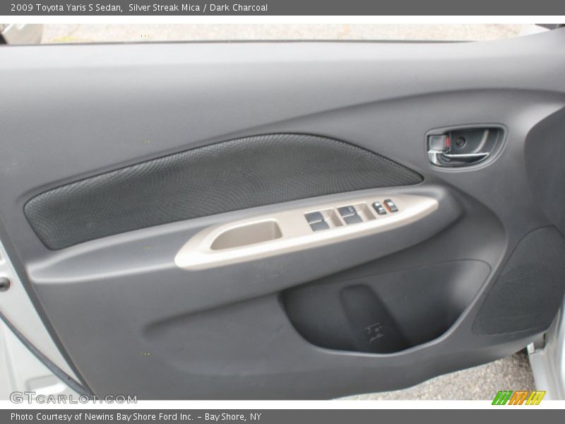 Silver Streak Mica / Dark Charcoal 2009 Toyota Yaris S Sedan