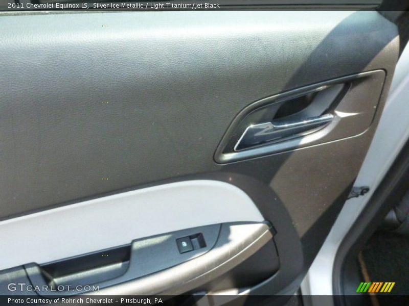 Silver Ice Metallic / Light Titanium/Jet Black 2011 Chevrolet Equinox LS