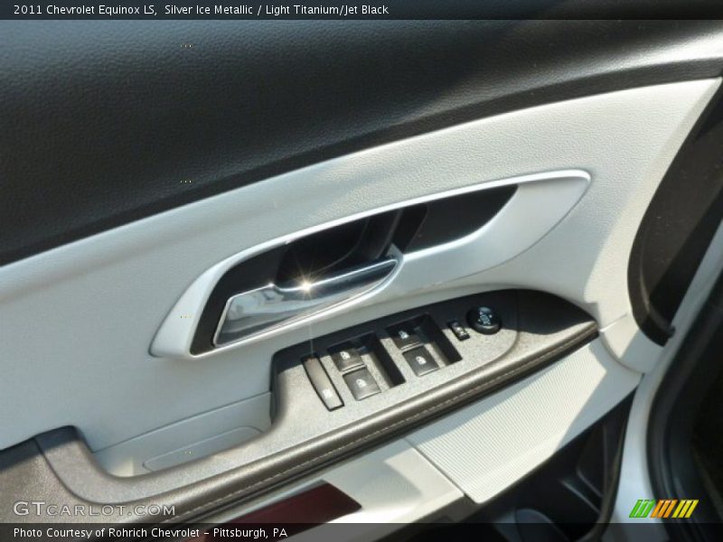 Silver Ice Metallic / Light Titanium/Jet Black 2011 Chevrolet Equinox LS