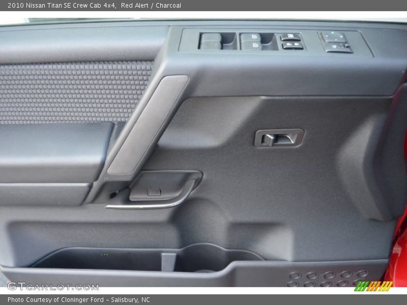 Red Alert / Charcoal 2010 Nissan Titan SE Crew Cab 4x4