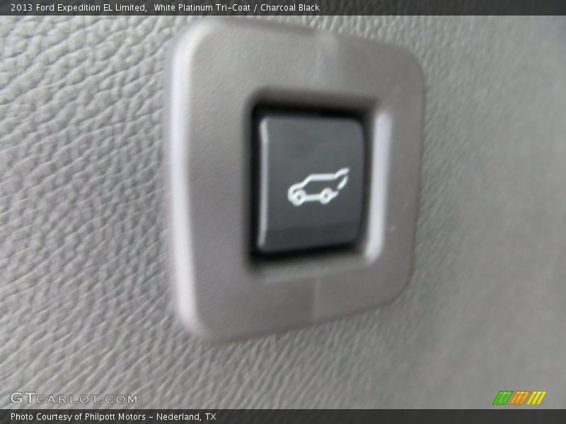 White Platinum Tri-Coat / Charcoal Black 2013 Ford Expedition EL Limited
