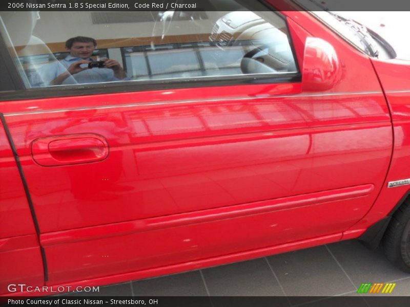 Code Red / Charcoal 2006 Nissan Sentra 1.8 S Special Edition