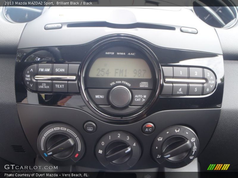 Controls of 2013 MAZDA2 Sport
