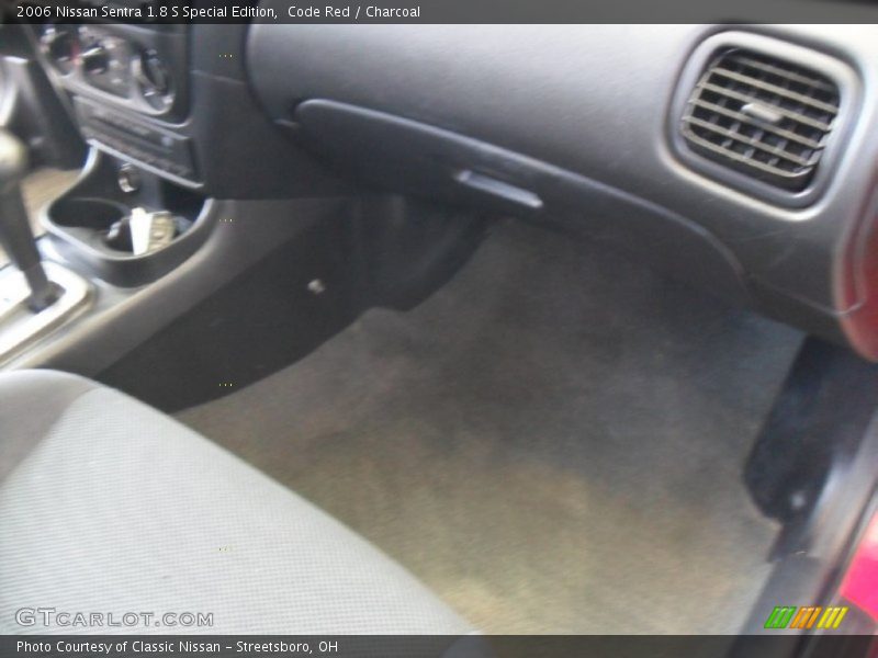 Code Red / Charcoal 2006 Nissan Sentra 1.8 S Special Edition