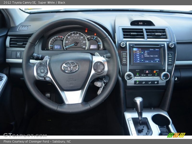 Super White / Black 2012 Toyota Camry SE