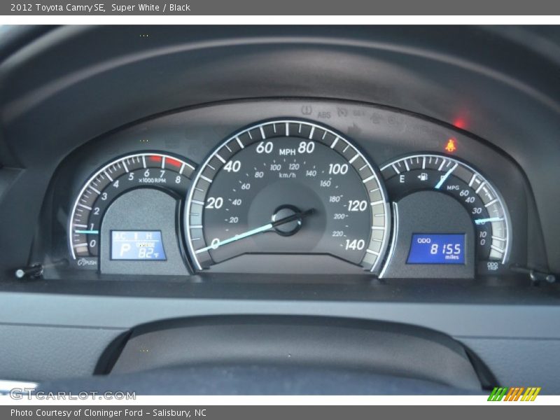 Super White / Black 2012 Toyota Camry SE