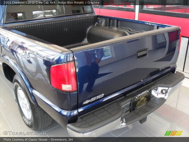 Indigo Blue Metallic / Graphite 2001 Chevrolet S10 LS Crew Cab 4x4