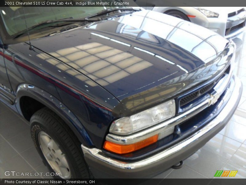 Indigo Blue Metallic / Graphite 2001 Chevrolet S10 LS Crew Cab 4x4