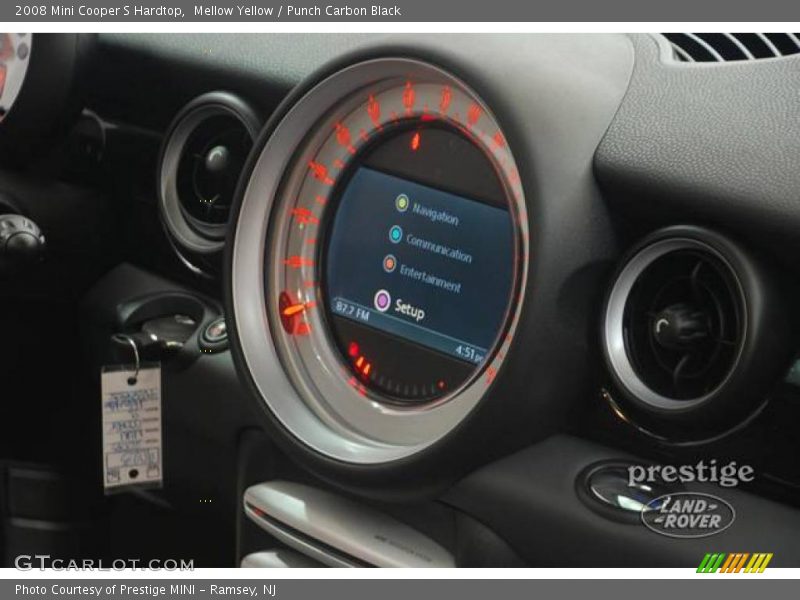 Mellow Yellow / Punch Carbon Black 2008 Mini Cooper S Hardtop