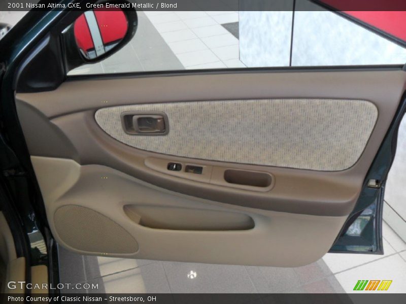 Green Emerald Metallic / Blond 2001 Nissan Altima GXE