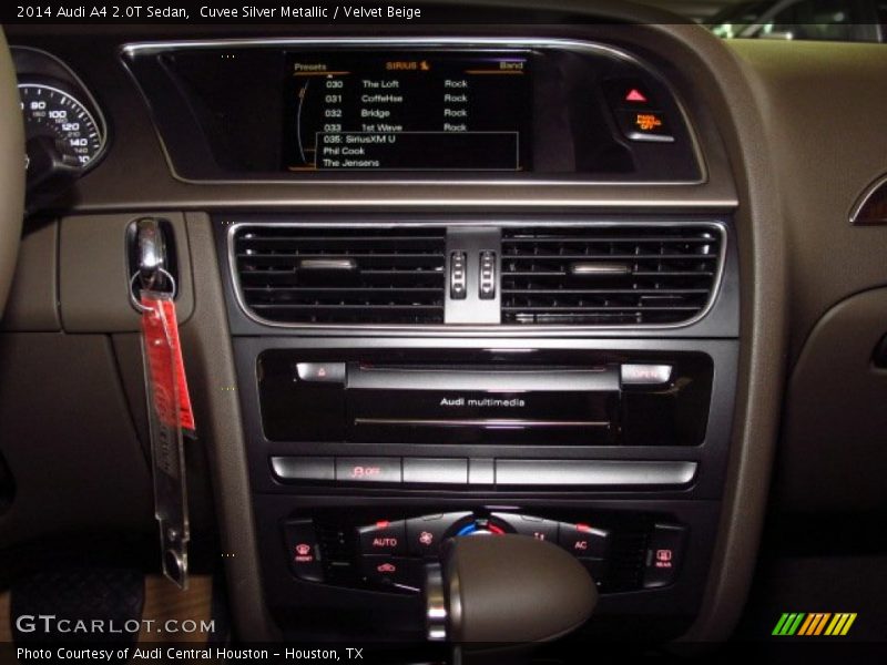 Controls of 2014 A4 2.0T Sedan