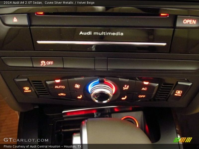 Controls of 2014 A4 2.0T Sedan