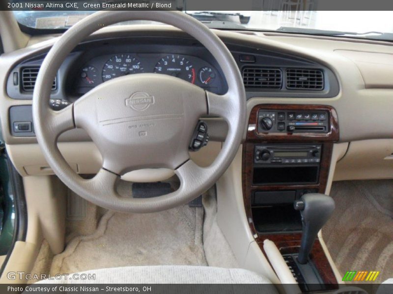 Green Emerald Metallic / Blond 2001 Nissan Altima GXE